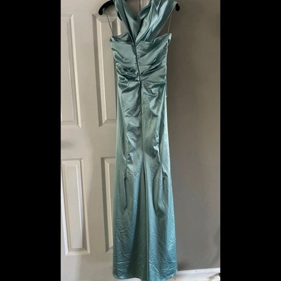Talbot Runhof Duchesse Satin One-Shoulder Gown - Picture 5 of 7
